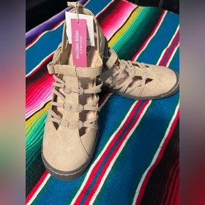 JBU by Jambu Memory Foam Sandals